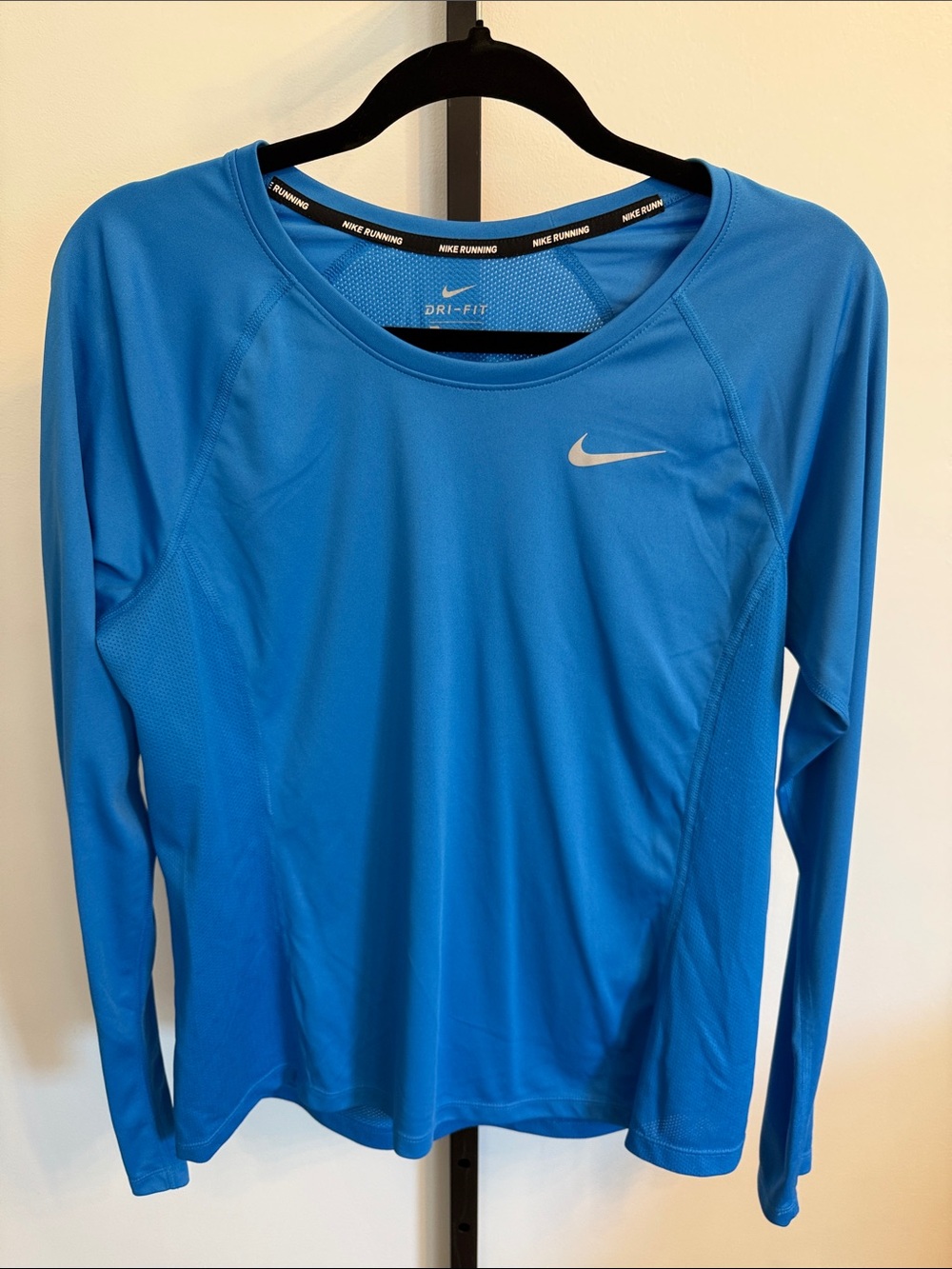 Nike Dri-FIT Women's Long Sleeve Top - Bright Blue